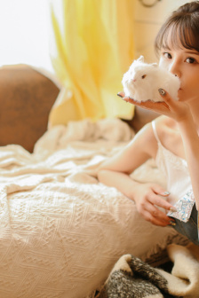 年轻的善良的女教师在线播放